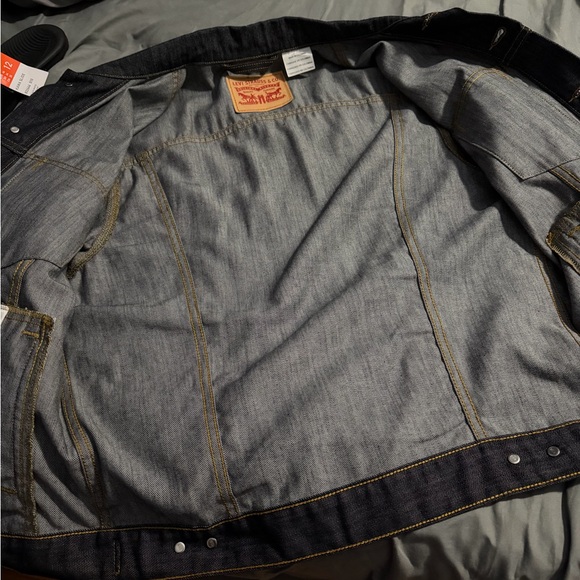 Levi's Men's Classic Denim Jacket - Indigo - Picture 7 of 9
